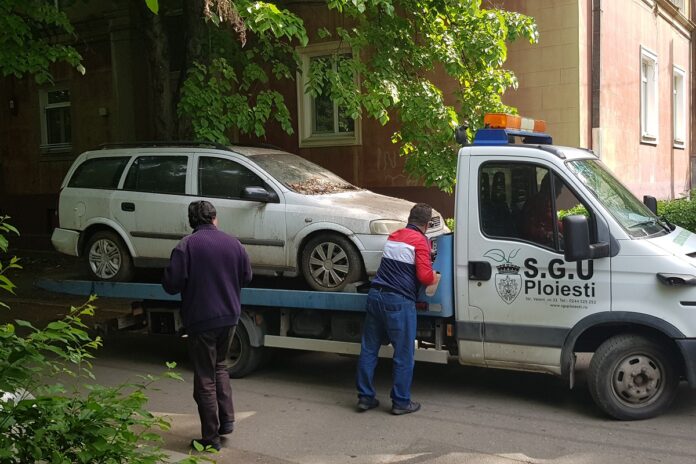 Am aflat cât le ia autorităților din Ploiești să ridice rablele abandonate pe domeniul public. 7 luni de zile! 😊