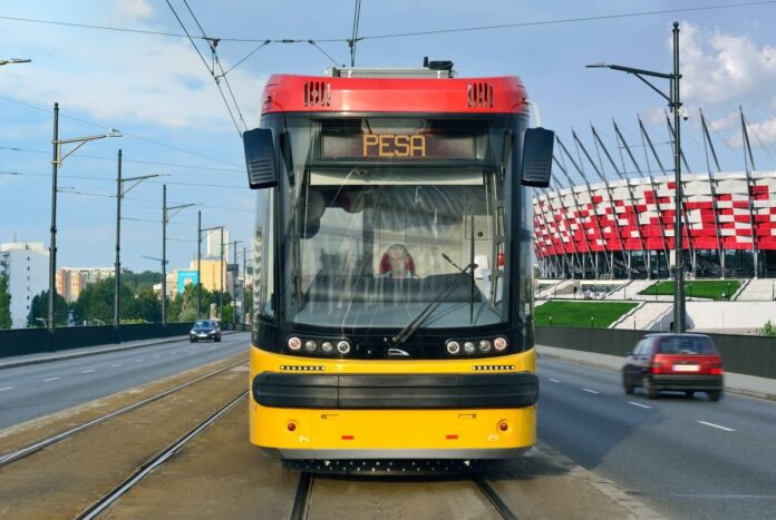 Primăria Ploiești se asociază cu Primăria Ariceștii Rahtivani pentru achiziția a 20 de tramvaie prin PNRR