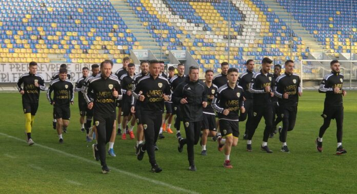 Petrolul a renunțat la doi titulari. Ce jucători importanți au semnat cu ”lupii galbeni”
