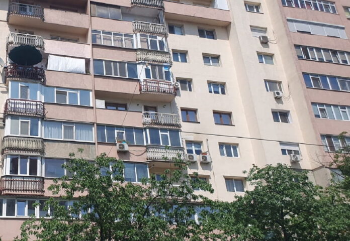 Viața la bloc în Ploiești. Cum poți reduce temperatura dacă nu ai aparat de aer condiționat