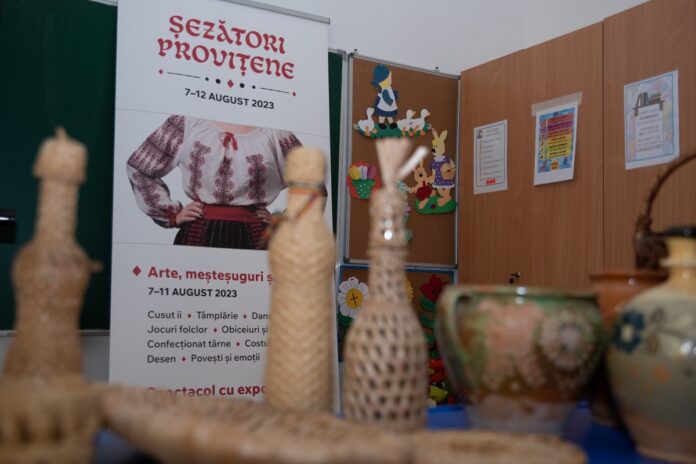 „Șezători provițene”. Proiectul implementat în comuna Provița de Jos, prin care copiii sunt învățați să prețuiască și să iubească tradițiile