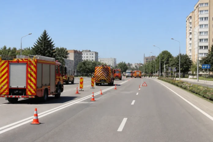 Exercițiu ISU Prahova cu scenariu de cutremur. Autospeciale în Ploiești și Câmpina
