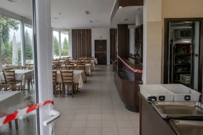 Hotelul din Saturn a fost închis după ce 58 de turiști s-au îmbolnăvit