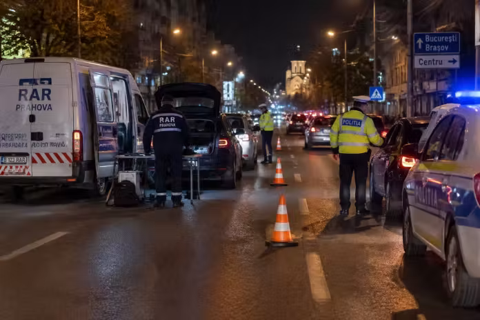 Razie rutieră în Ploiești, vineri seara. Polițiștii verifică șoferii suspectați de consum de alcool și droguri